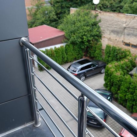 Ring Inn Apartments Obrenovac  Bagian luar foto