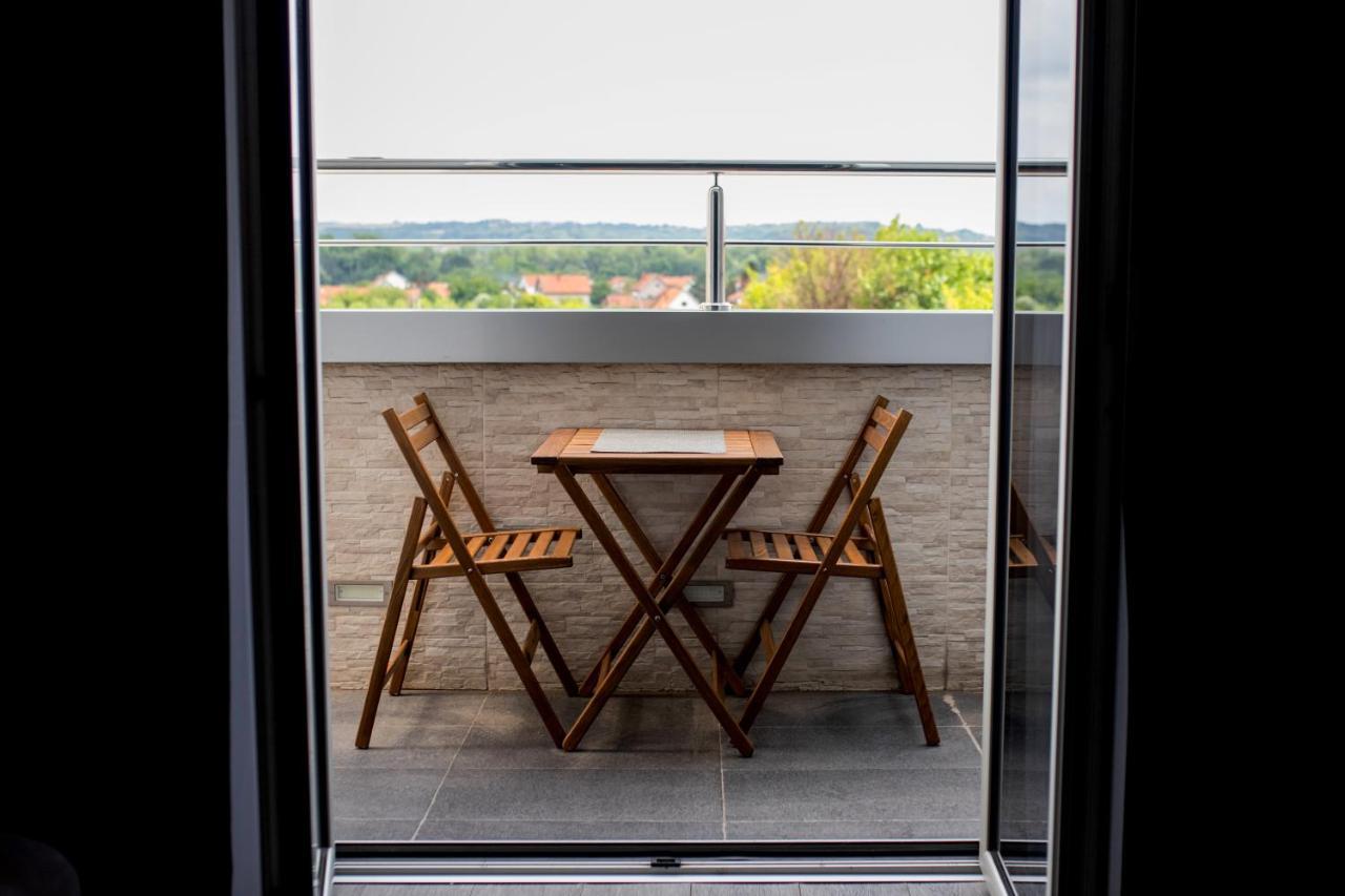 Ring Inn Apartments Obrenovac  Bagian luar foto