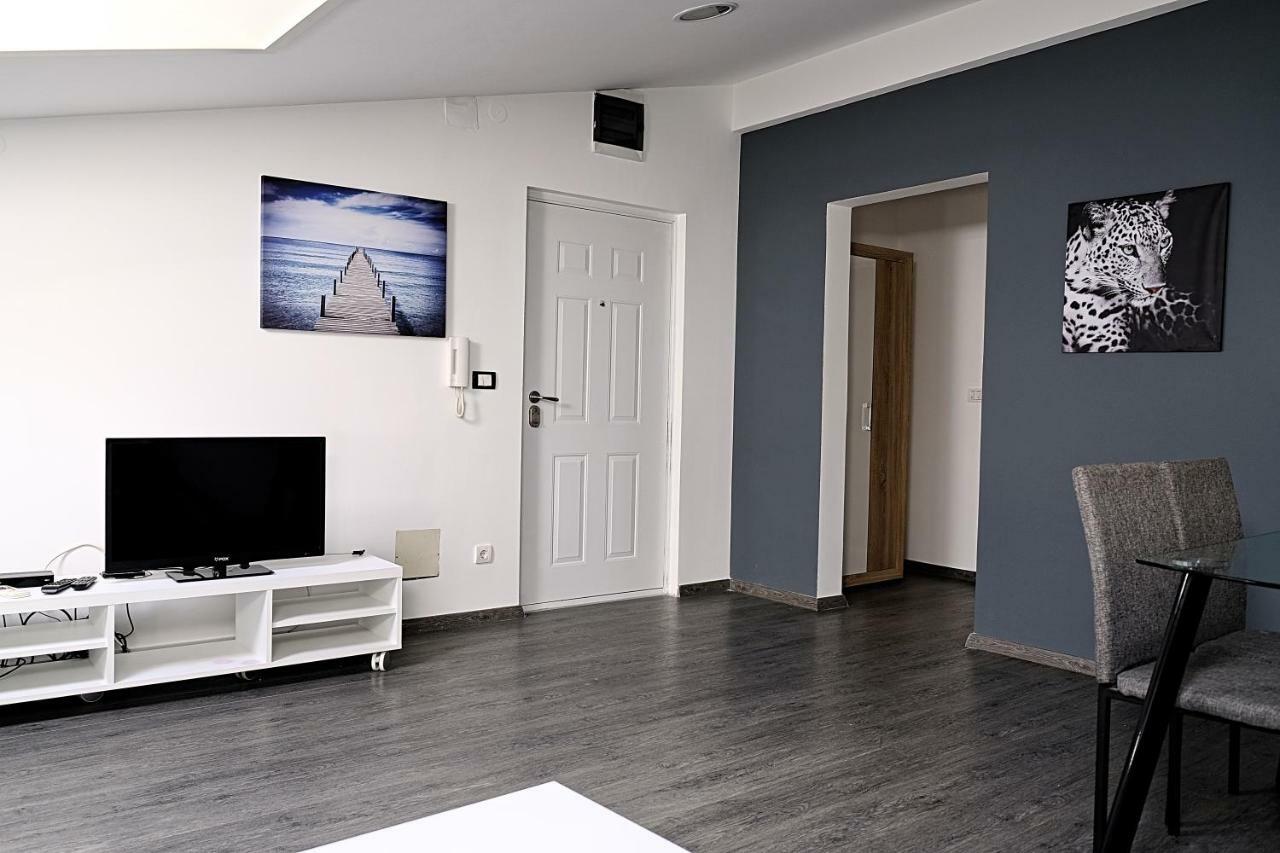 Ring Inn Apartments Obrenovac  Bagian luar foto